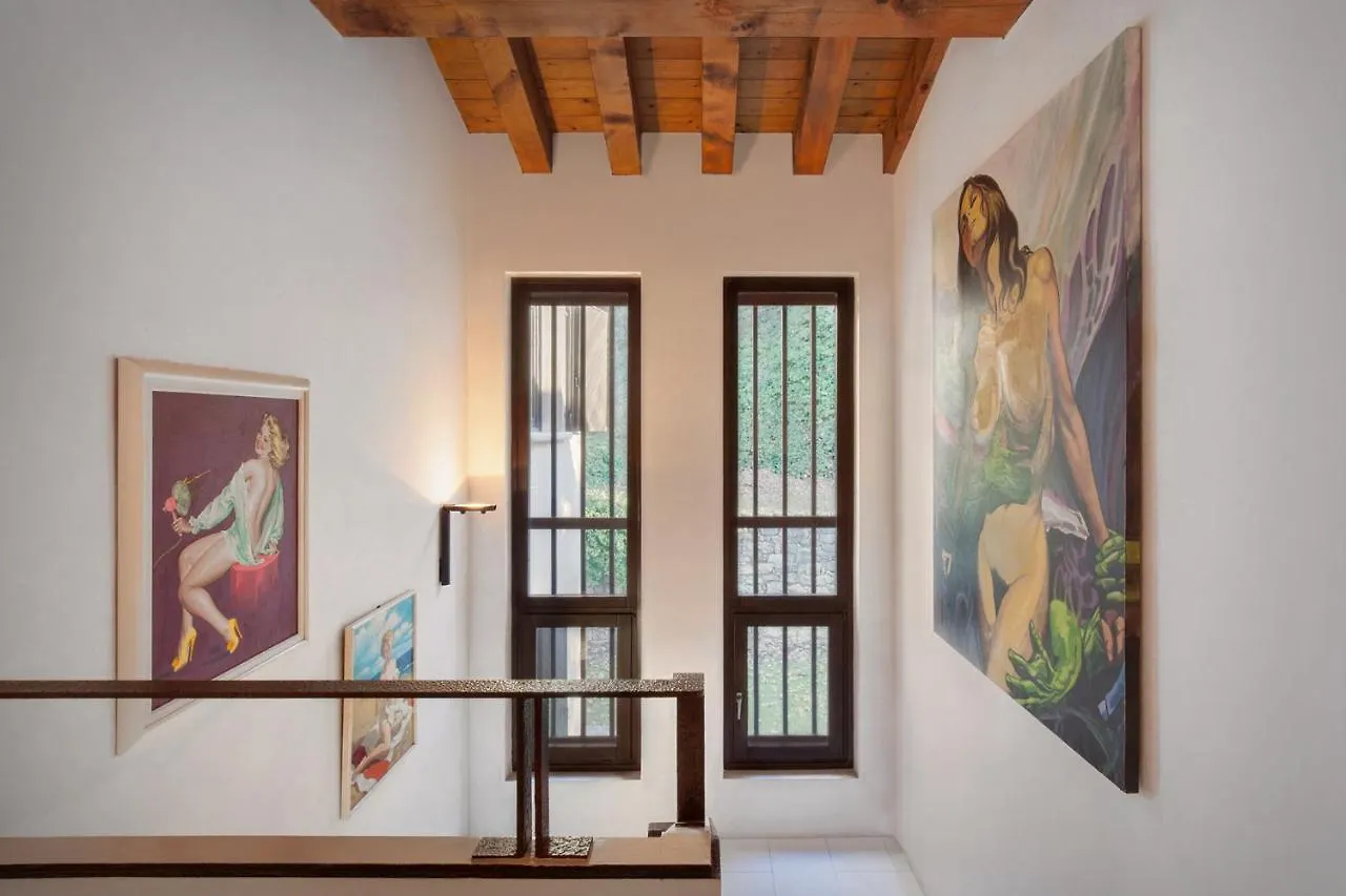 Villa Dismero-Un Oasi Di Lusso E Privacy ブレンゾーネ 0*,  イタリア