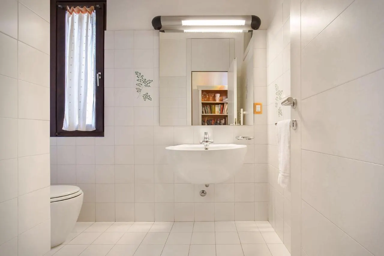 Villa Dismero-Un Oasi Di Lusso E Privacy ブレンゾーネ イタリア