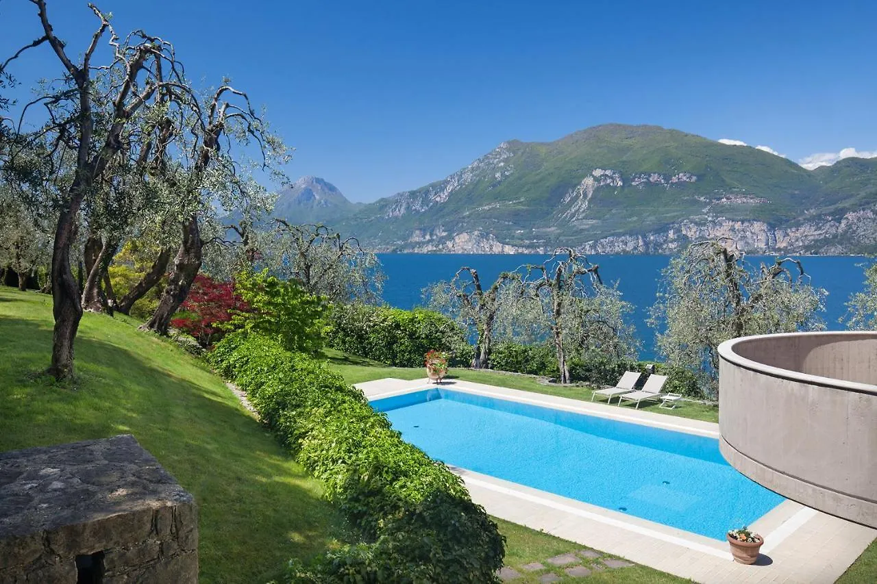 Villa Dismero-Un Oasi Di Lusso E Privacy ブレンゾーネ 0*,  イタリア